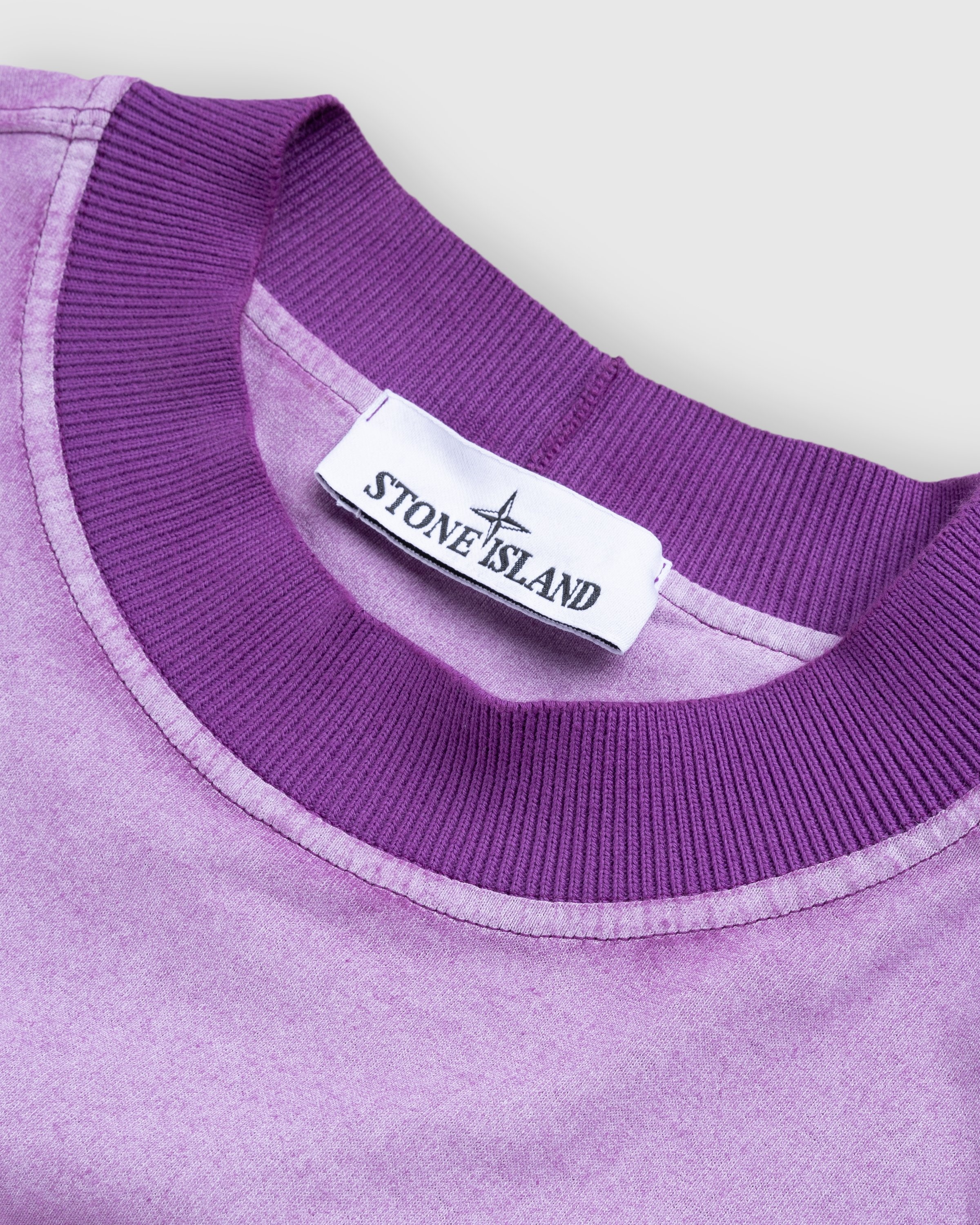 Pink stone outlet island t shirt